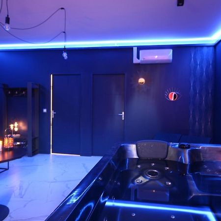 Suite Blue Jacuzzi Le Breuil  Bagian luar foto