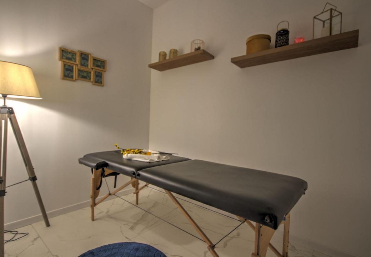 Suite Blue Jacuzzi Le Breuil  Bagian luar foto