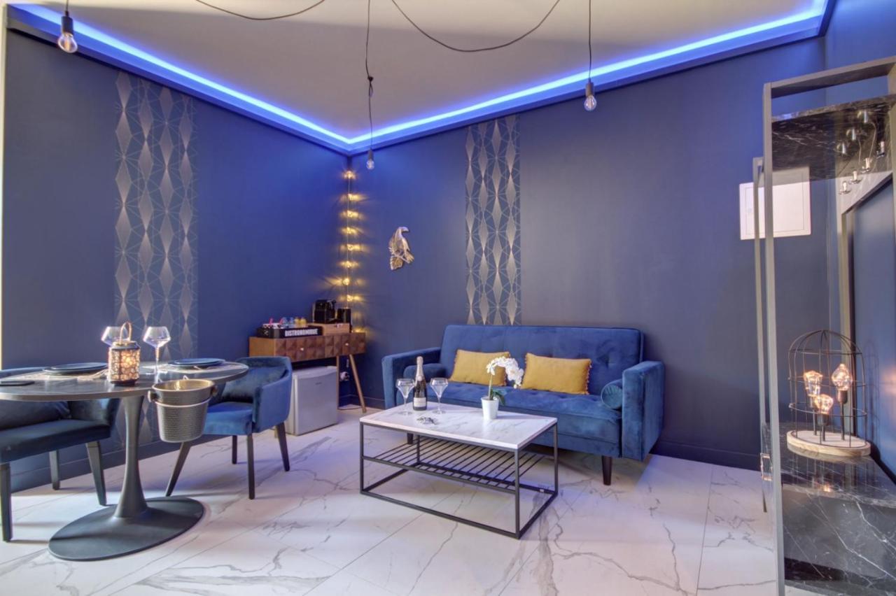 Suite Blue Jacuzzi Le Breuil  Bagian luar foto